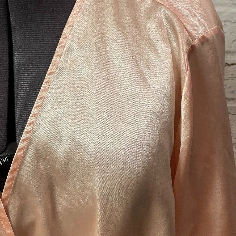 Madison Studio Peach Robe Medium - Picture 3 of 12